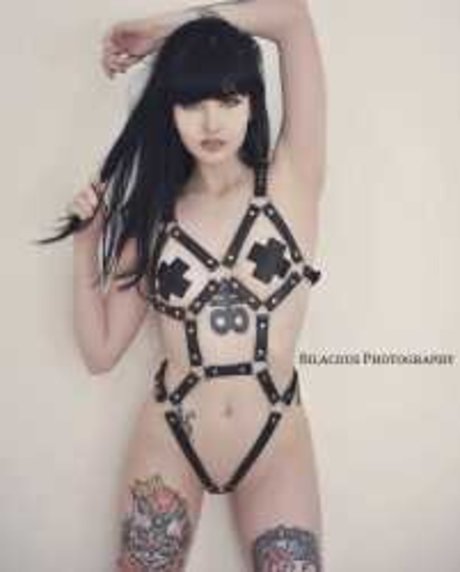 Alexa Webb star nudes archive