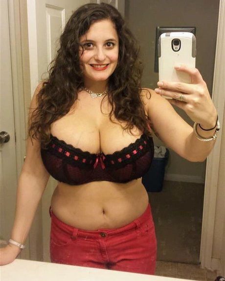 Avery Milla high quality model photo