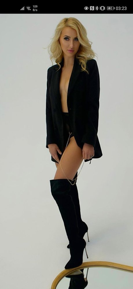 Manyazzzz nude model photos