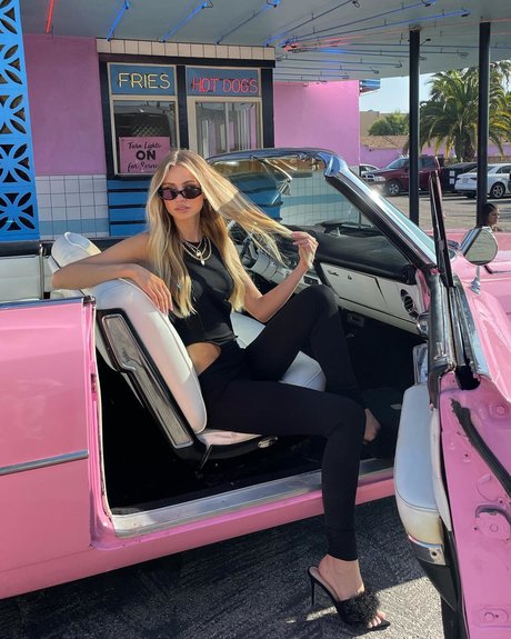 Scarlett Rose Leithold star pic