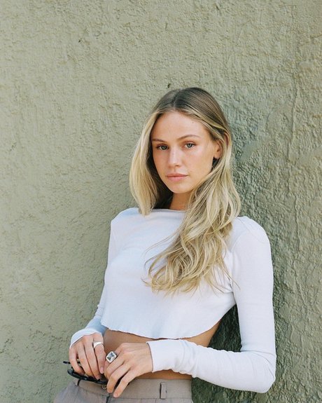 Scarlett Rose Leithold perfect actress pics