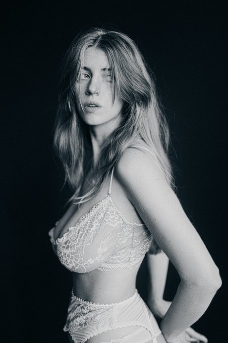 Agnes Verano model sex photo