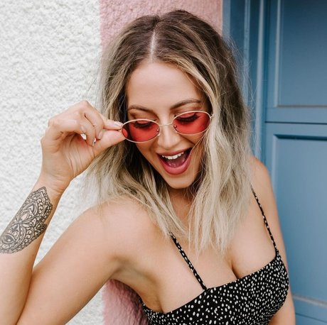 Bess Beckmann sex model galleries