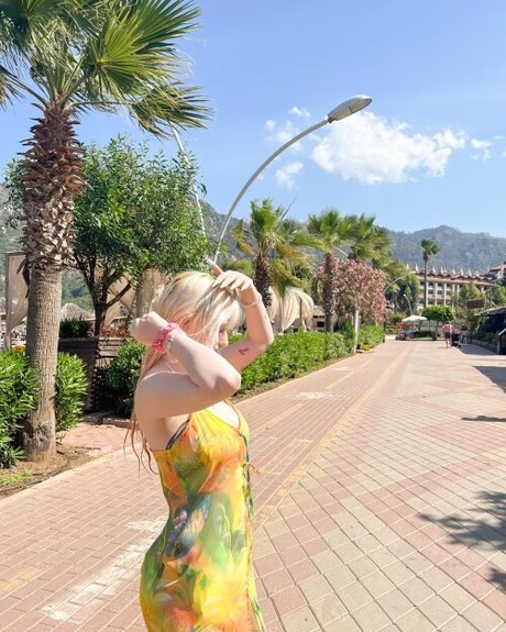 Ilay Serah beautiful pornstar photos