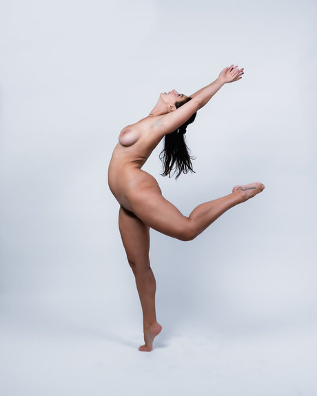 Model Seraphina Profile pic