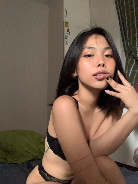 Noreen Pilotin top actress pics