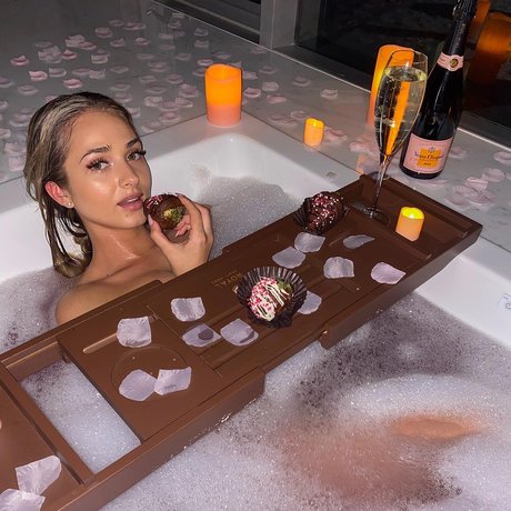 Alexa Adams free model images