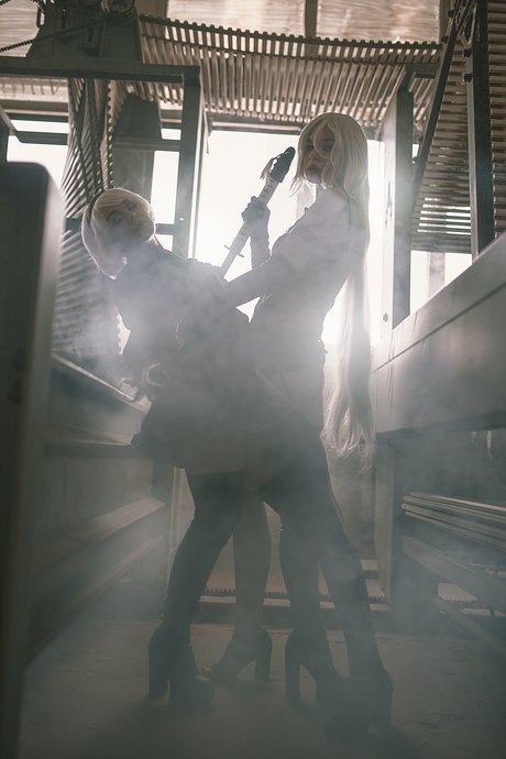 Dear Iris nude actress gallery