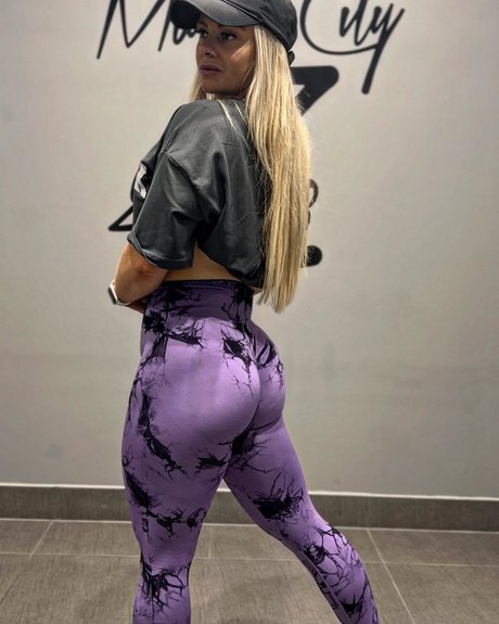 Kat Dinnigan best star archive