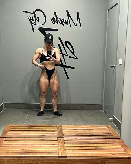 Kat Dinnigan pornstar perfect pic