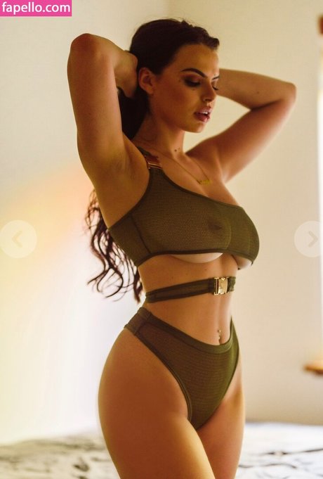 Lily Van Dyke sexy actress pics