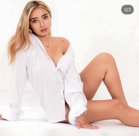 Shirley Gutierrez sexy model archive