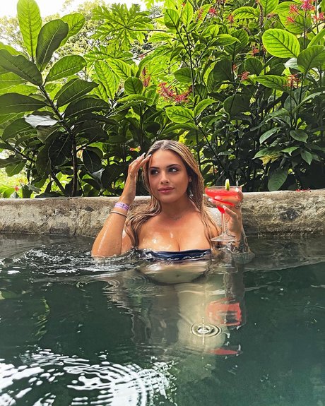 Taylor Stewart_ free pornstar picture