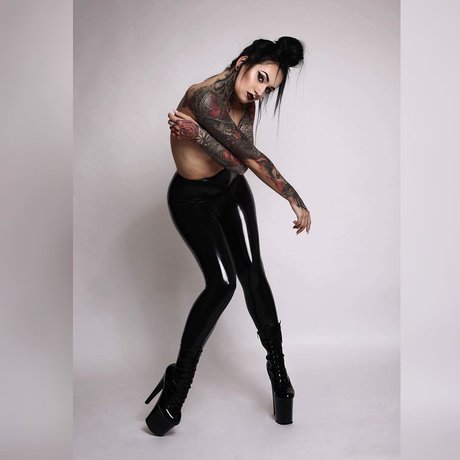 Bella Isadora_ model sex pics