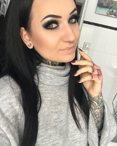 Bella Isadora_ beautiful actress photos