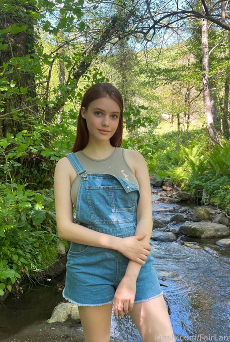 Fairlan model pretty img