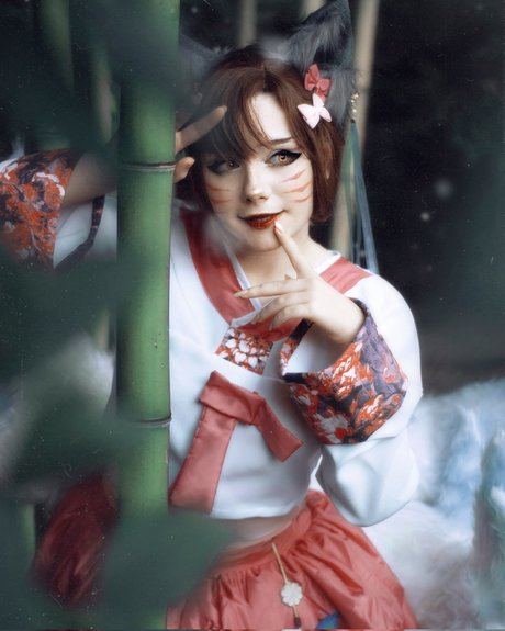 Little Giuli model pretty photo