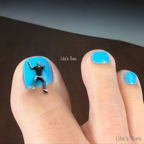 Lilas Toes star naked pictures