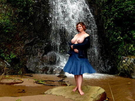 Nonnie 40dd free model images