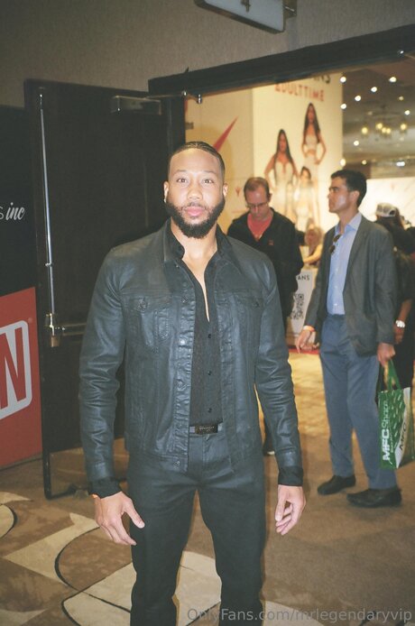 Mrlegendaryvip sexy model pic