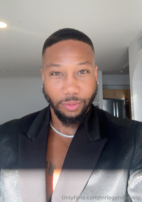 Mrlegendaryvip pornstar image