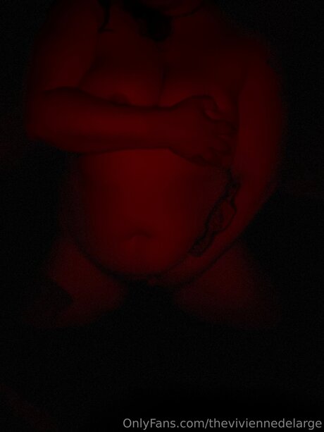 Theviviennedelarge model nudes images