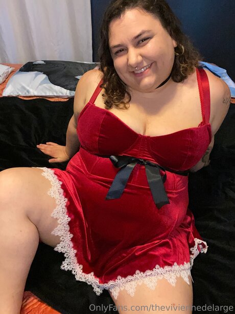 Theviviennedelarge model nude photo