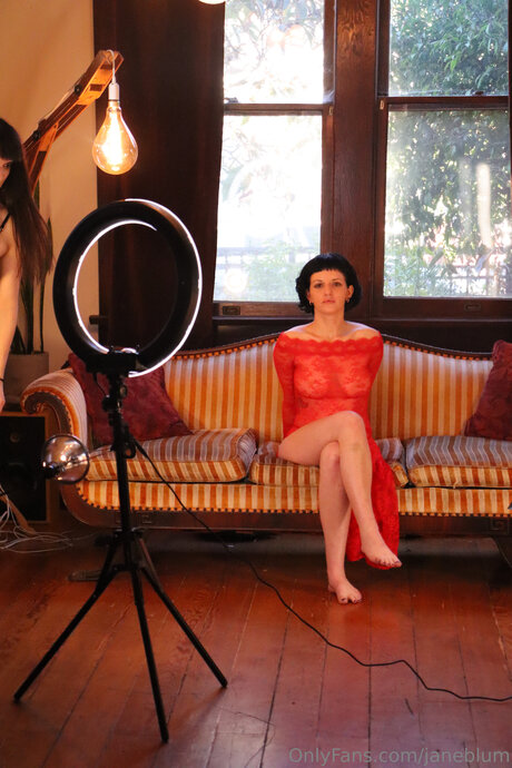 Janeblum erotic model images