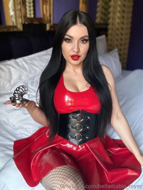 Belladiablo Foyer erotic actress img