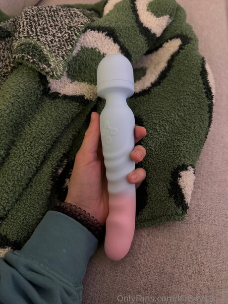 Kinsey101 1 star naked pics