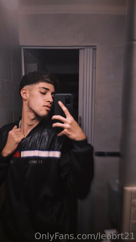 Leobrt21 model adult archive