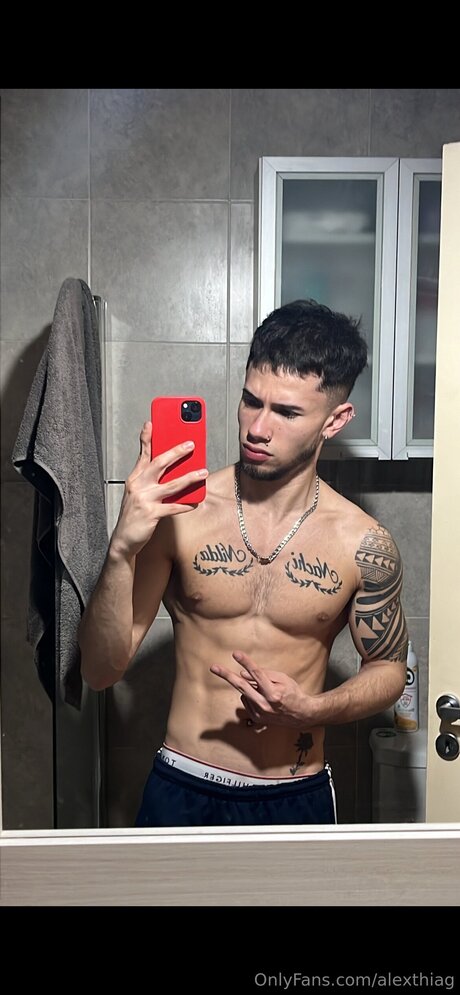 Alexthiag hot model picture