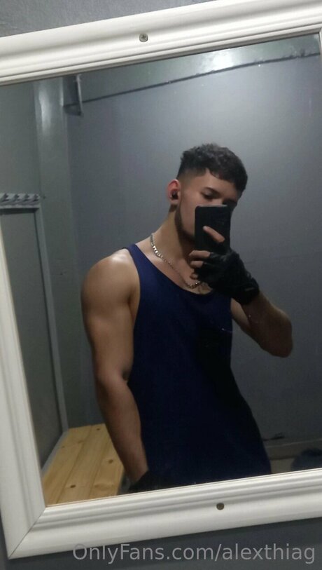 Alexthiag star nude images