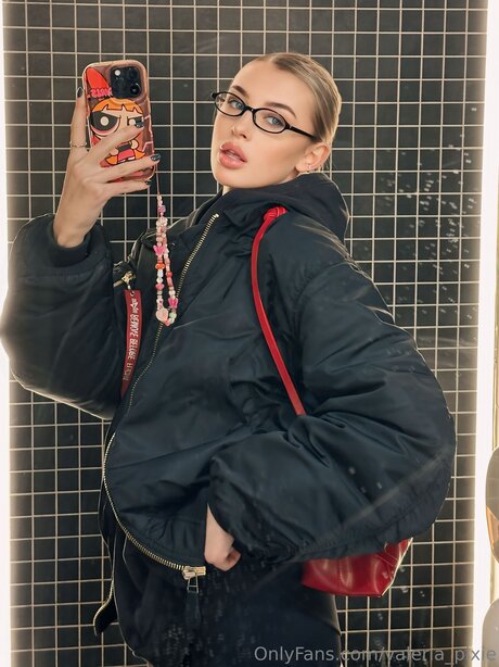 Valeria Pixie free star pictures