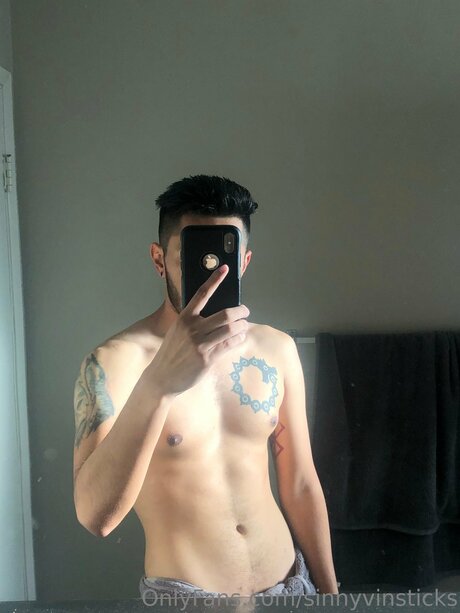 Sinnyvince naked pornstar image