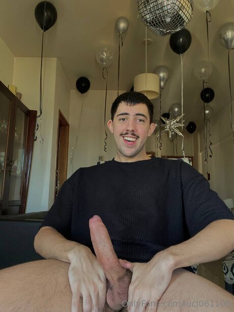 Luci061100 star picture