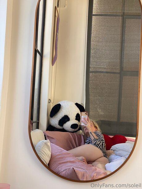 Soleil pretty actress pic