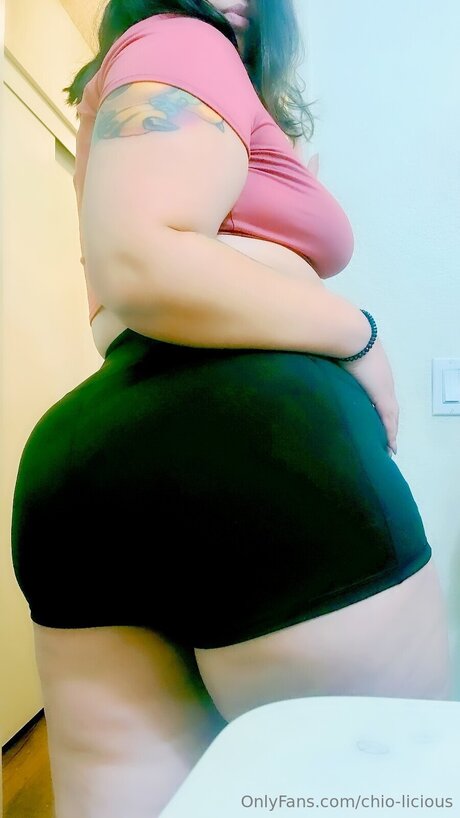 Chio Licious model top photos