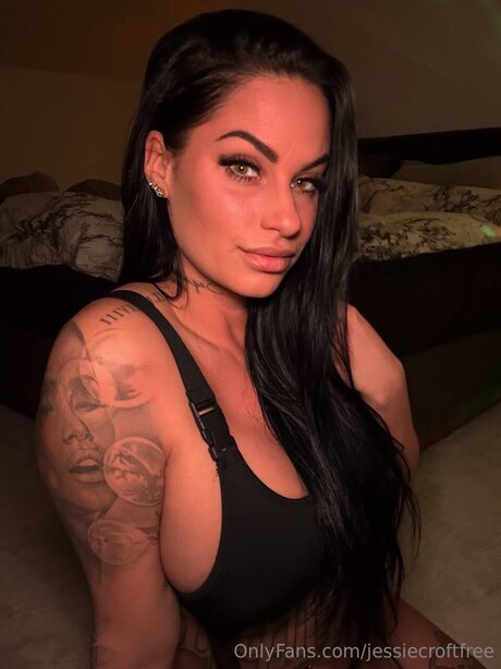 Jessiecroftfree pretty actress photo