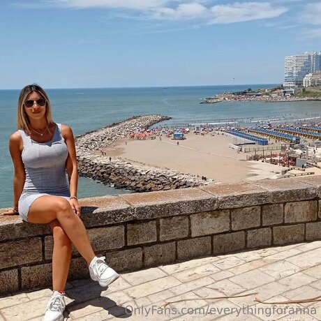Everythingforanna model images