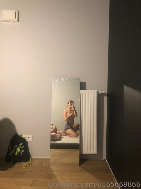 U165669866 pornstar nudes img