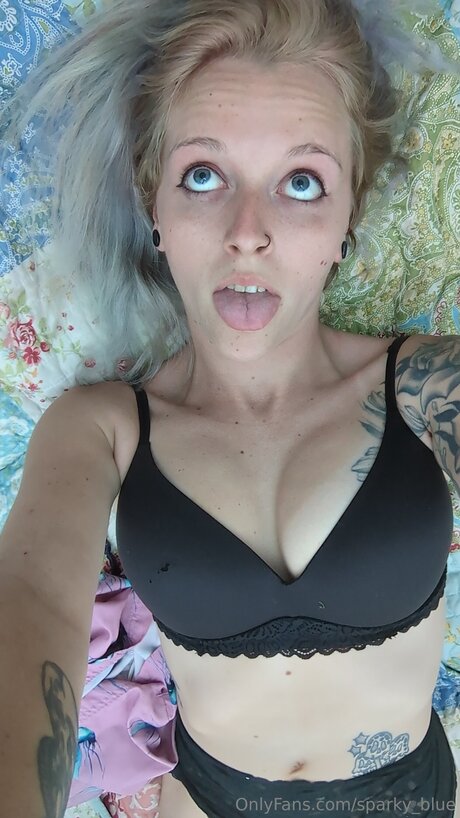 Sparky Blue xxx star pic