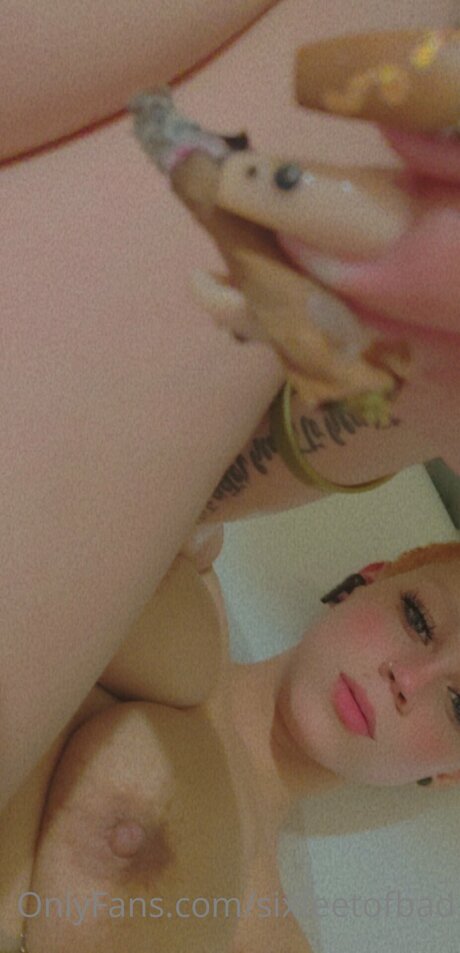 Sixfeetofbad model exclusive galleries