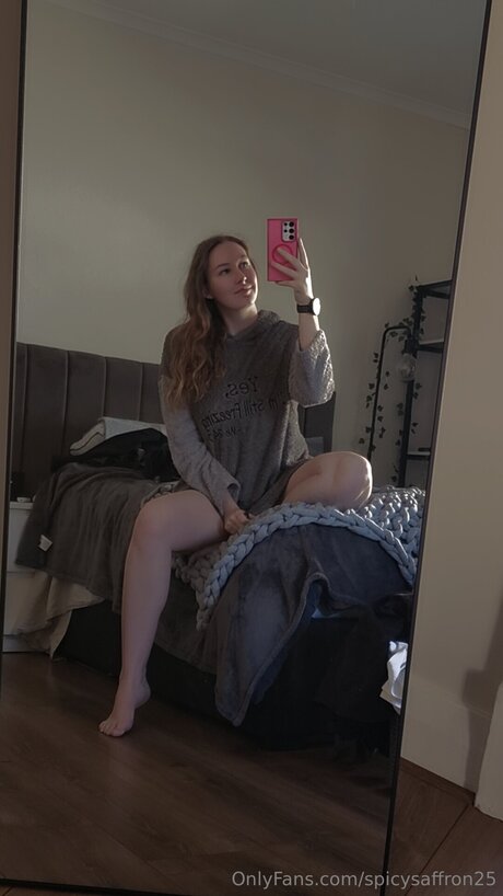 Spicysaffron25 star beautiful img