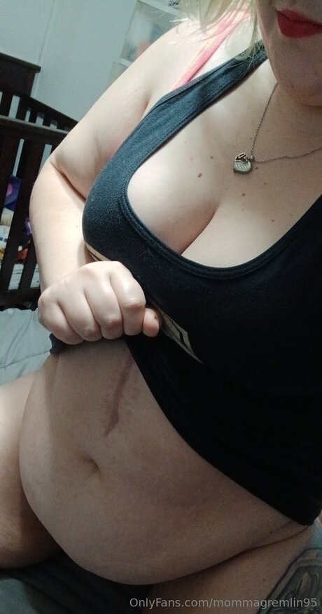 Mommagremlin95 model xxx pics