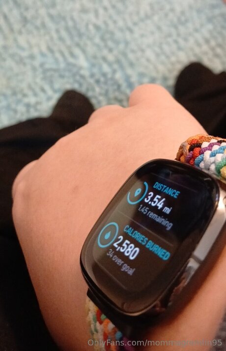 Mommagremlin95 sexy star img