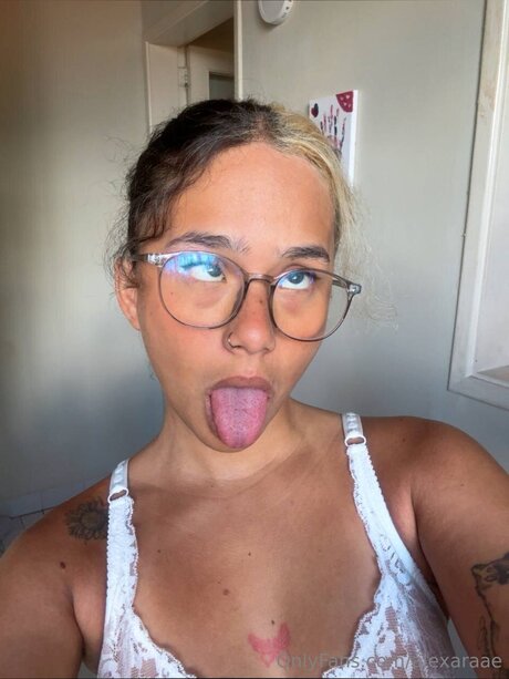 Alexandrarae pornographic model img