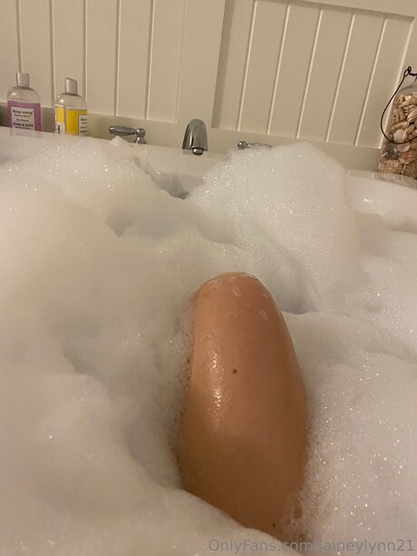 Laineylynn21 sex star pics