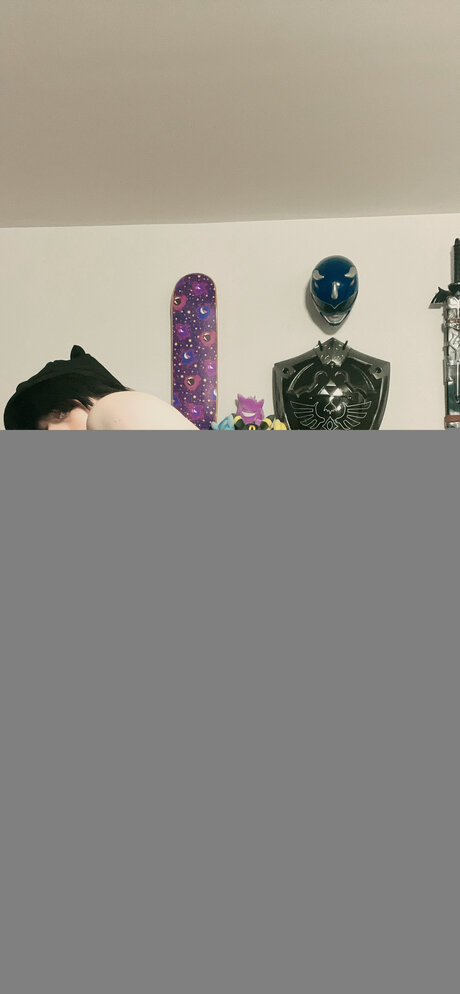 Tomboysuccubus model nude picture