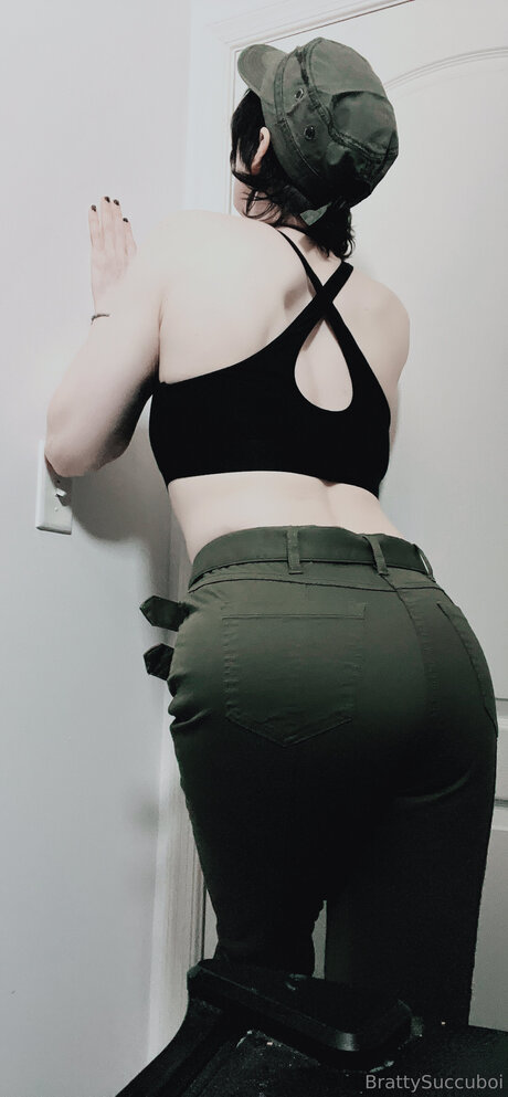 Tomboysuccubus hot model images